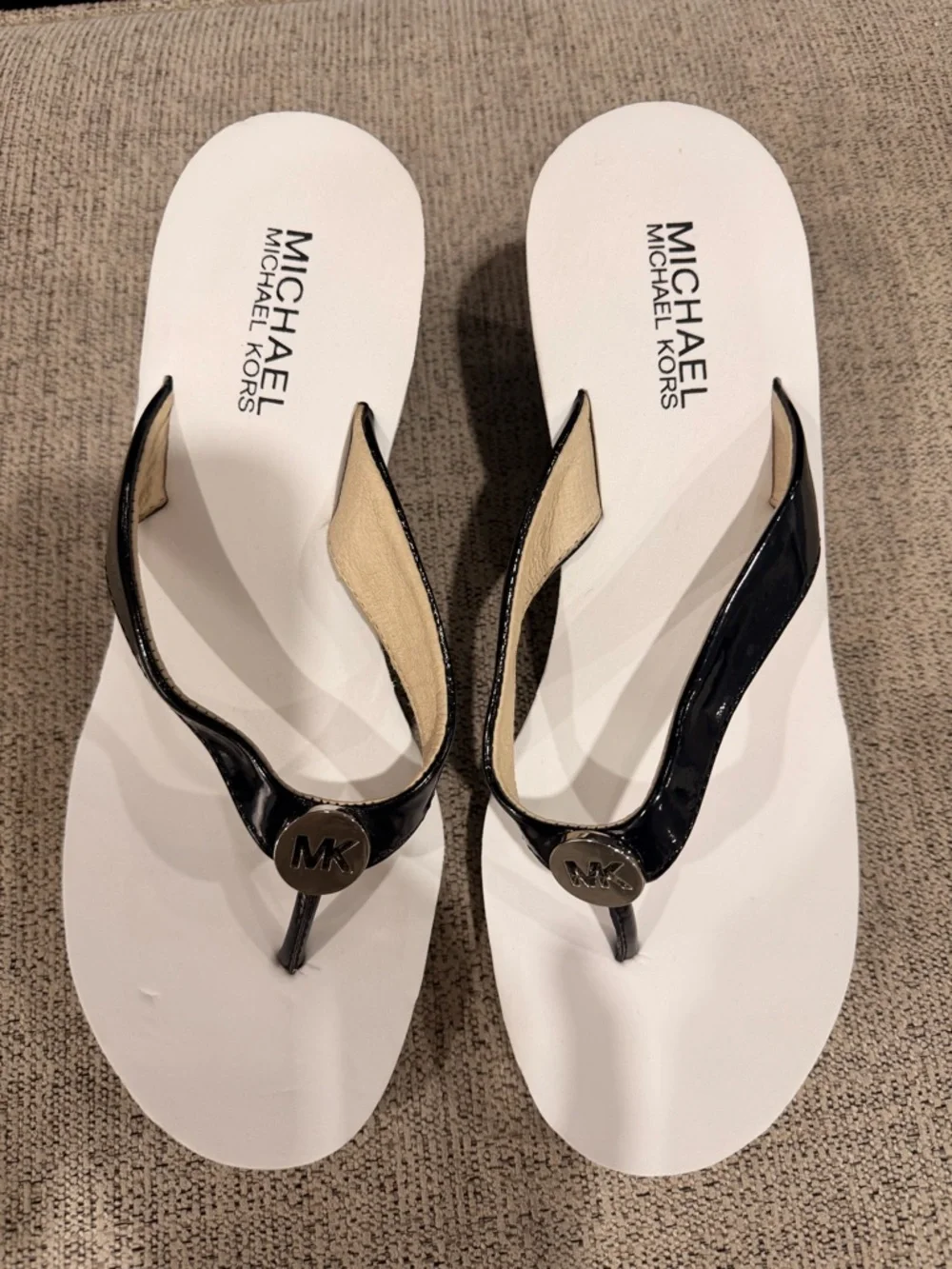 Michael Kors Black and White Striped Wedge Thong Sandals Size 7.5 - Picture 10 of 10